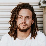 Chris Brown, Habi app reviewer